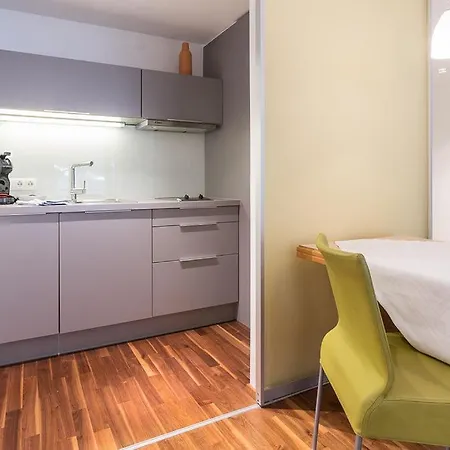 Haus Zalim Apartman Brand